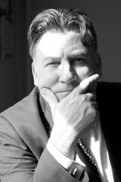 Dr Stephen J Costello